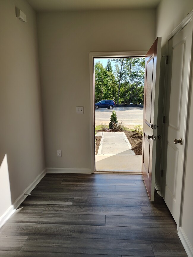 Photo - 928 Lampton Ct Townhome