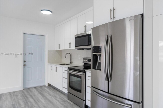 Foto del edificio - 3627 NW 23rd Ave