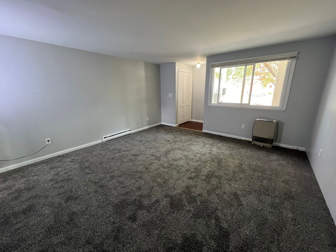 2 habitaciones/1,5 baños, sala de estar - Fountainview West