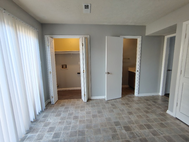 Building Photo - 7 Duiguid Dr