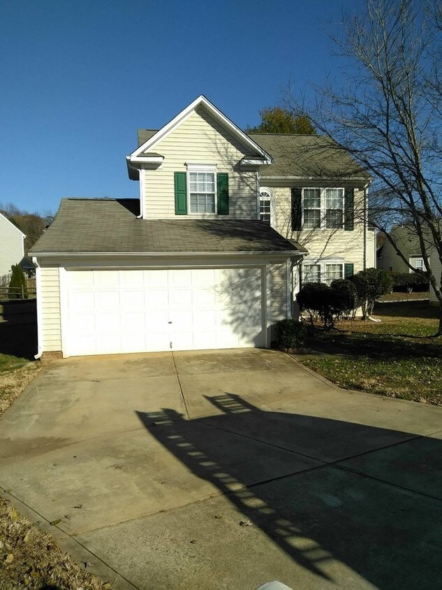 Primary Photo - 114 Brewster Ct