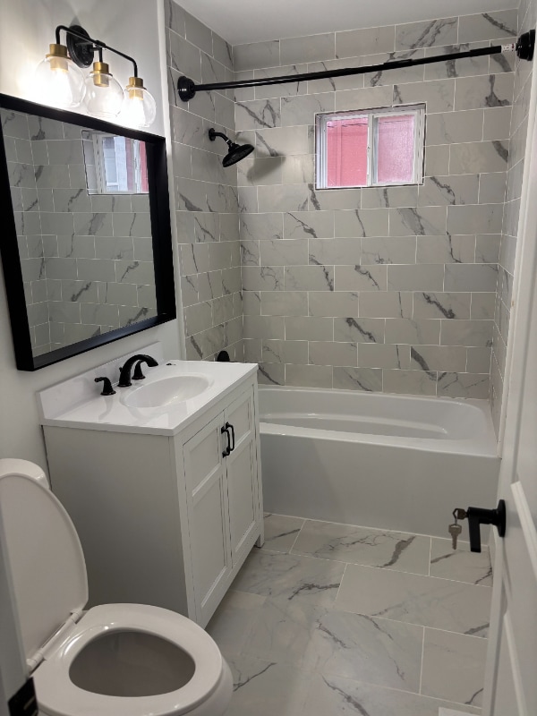 Building Photo - 4213 Kingsley Dr