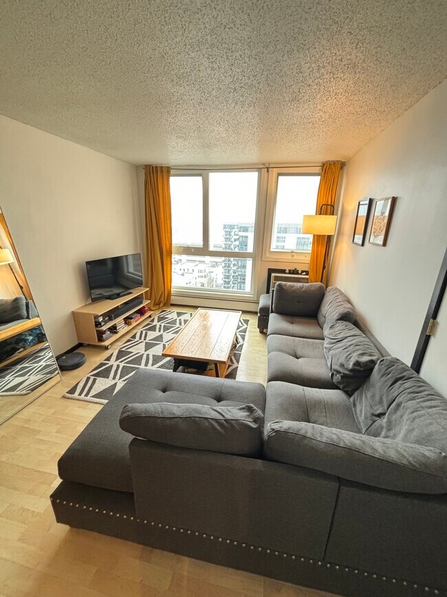 Sala de estar - 433 S 7th St