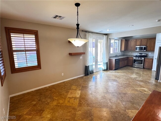 Building Photo - 5361 Candlespice Way