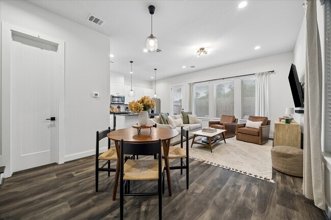 Foto del edificio - 5709 White Magnolia St.