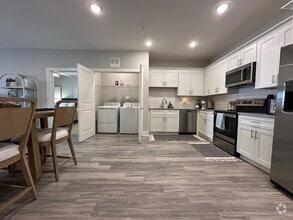 Building Photo - Pine Reserve Apartments