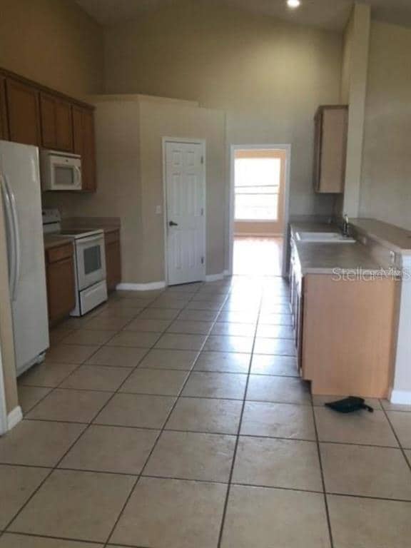 Foto del edificio - 2371 The Oaks Blvd