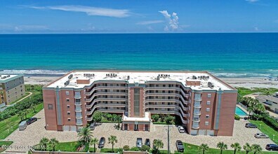 Building Photo - 1345 N Hwy A1A