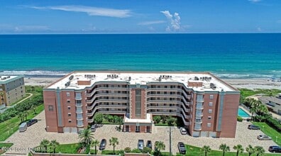 Building Photo - 1345 N Hwy A1A