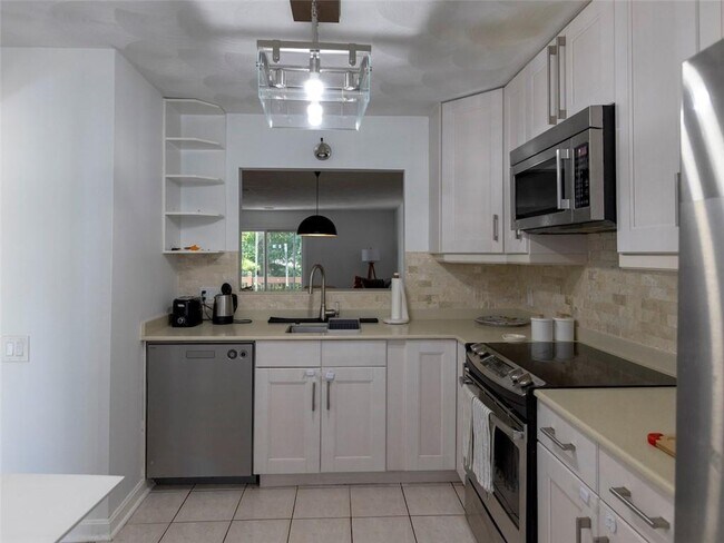 Building Photo - 58 Scenic Dr