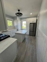 Building Photo - 291 Potter Ave