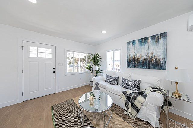 Foto del edificio - 8722 Orchard Ave