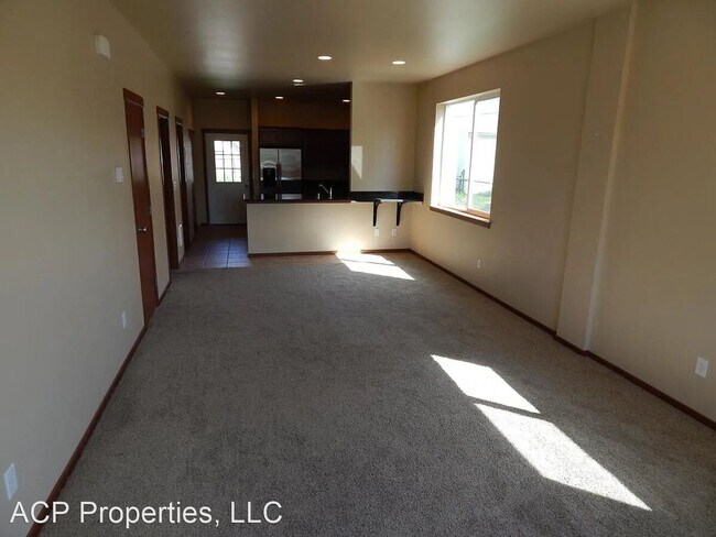 Foto del edificio - 3 br, 2.5 bath House - 1974 Somerset St