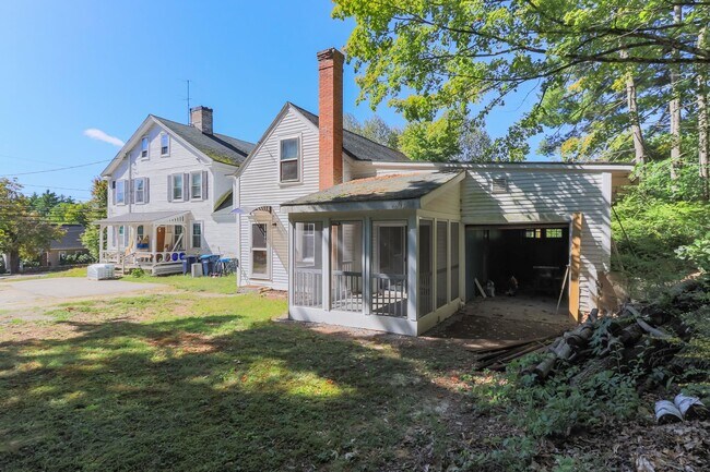 Building Photo - 294 Pleasant St