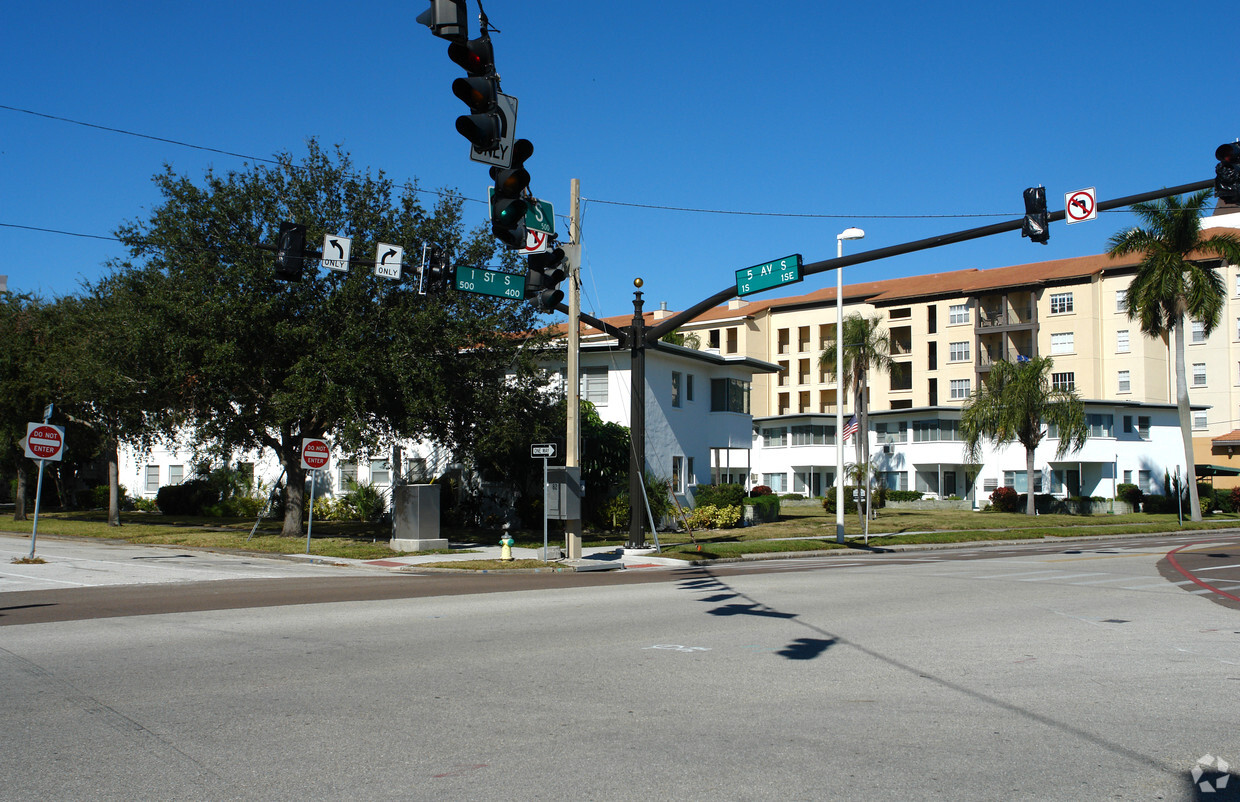 Primary Photo - Waterfront Park