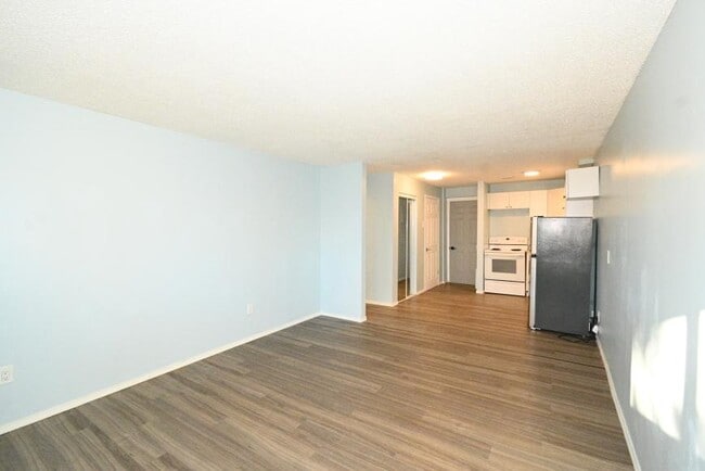 Building Photo - 1 bedroom in Prince George BC V2M 4N1