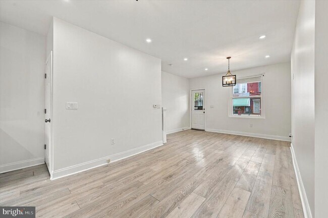 Foto del edificio - 5744 Delancey St