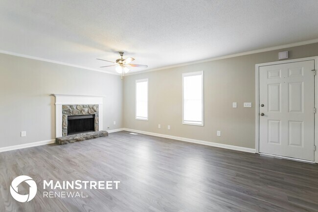 Building Photo - 444 River Trace Dr