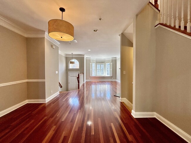 Building Photo - 25 MALLARD Pl