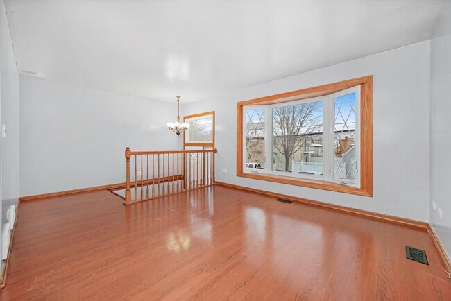 Building Photo - 5342 W 54th St