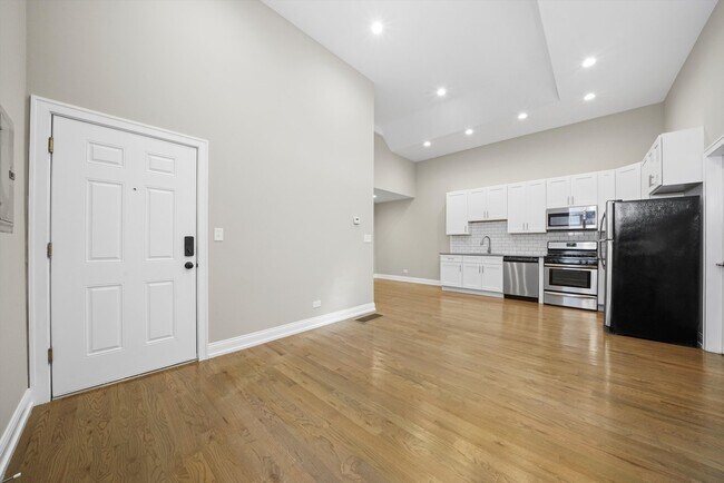 Foto del edificio - 1946 S Racine Ave