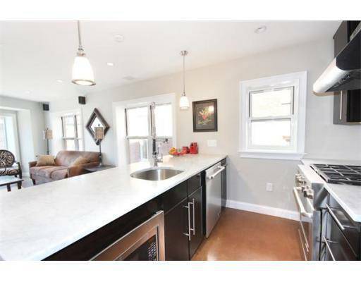 Building Photo - 9 N Margin St