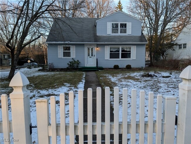 Building Photo - 703 Avondale St