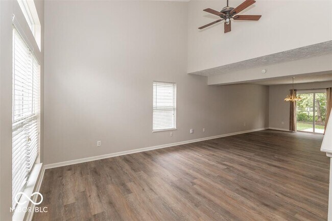 Building Photo - 10686 Trailwood Dr