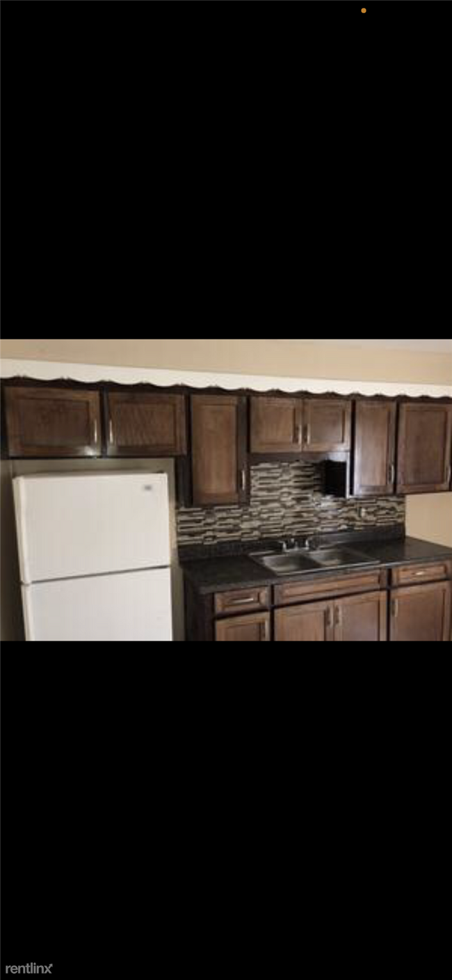 Foto del edificio - 2 br, 1 bath Duplex - 9440 Coffee Street A
