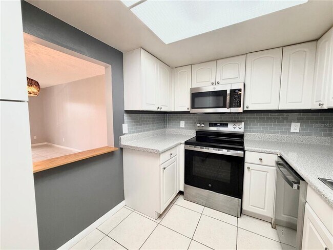 Foto del edificio - 105 4th Ave NE