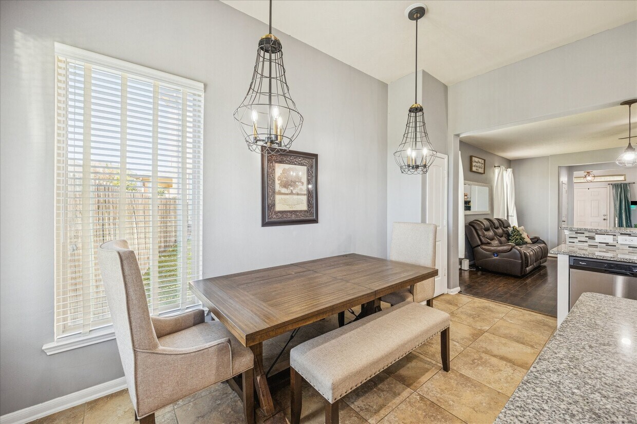 Foto principal - 8103 Heartbrook Field Ln