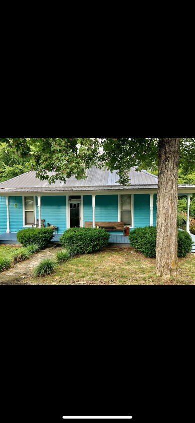 Primary Photo - 318 Maple St