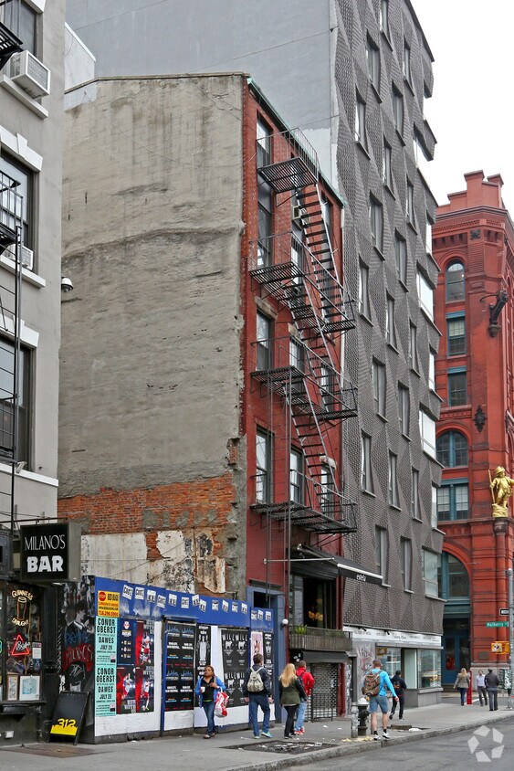 Building Photo - 47 E Houston St