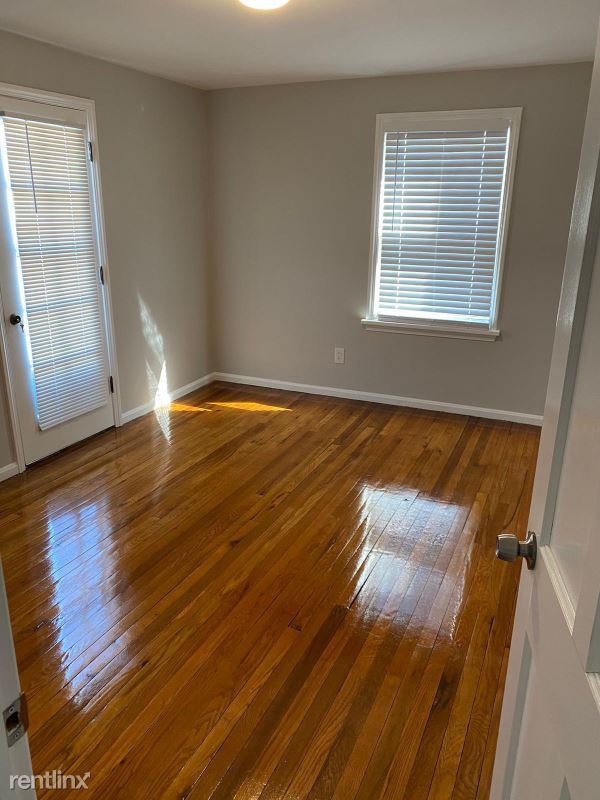 Building Photo - 3 br, 1.5 bath House - 4393 Groveland Rd
