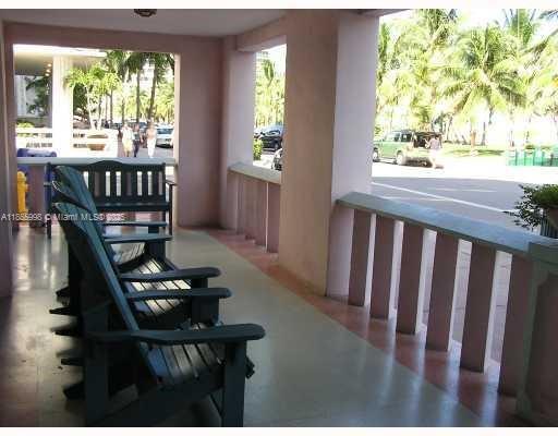 Foto del edificio - 1390 Ocean Dr