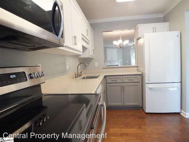Building Photo - 3 br, 2 bath House - 419 E Butler Rd. #2