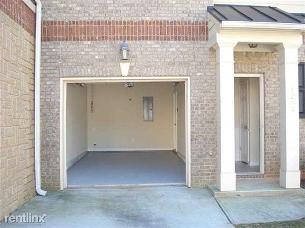Foto del edificio - 4281 Youngstown Cir