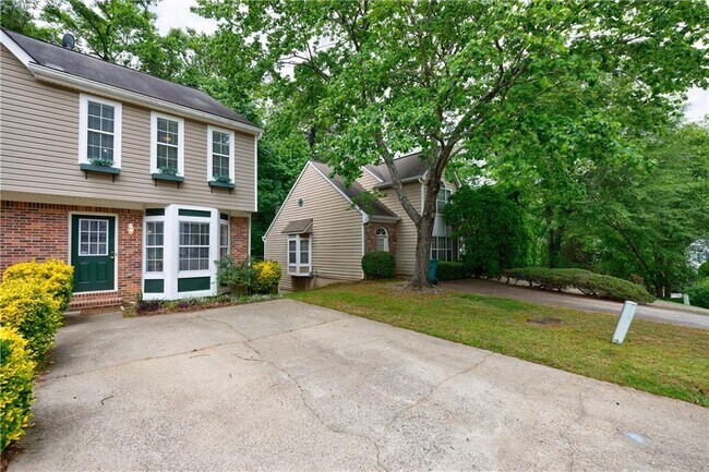 Building Photo - 5180 Laurel Bridge Dr SE