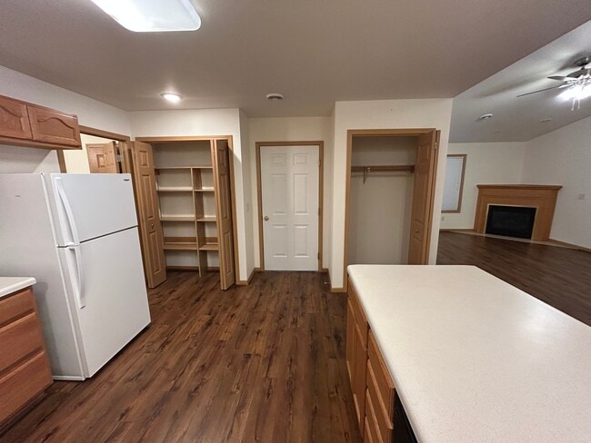 Building Photo - 4810 Southridge Ct