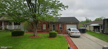 Building Photo - 508 Country Club Dr