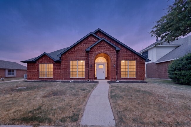 Building Photo - 11112 Amber Valley Dr