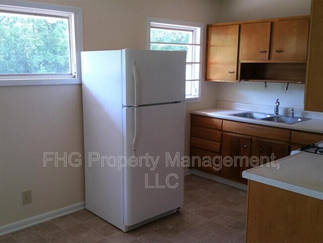 Foto del edificio - 114 Forrester Dr