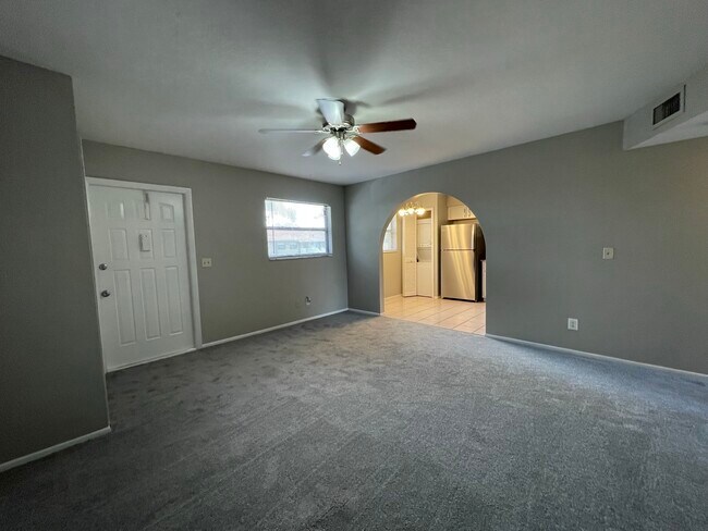 Foto del edificio - 4753 Orange Grove Blvd