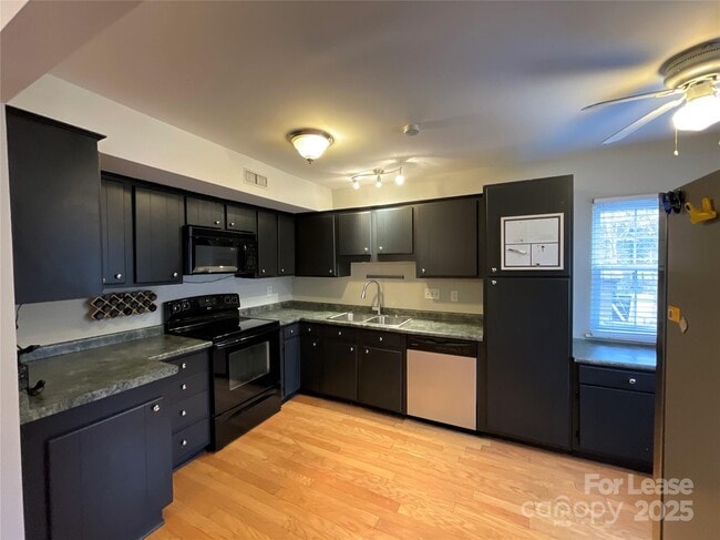 Building Photo - 7624 Zermatt Ln