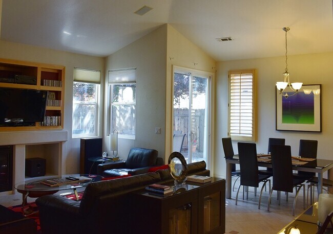 Foto del edificio - 4740 Mountain Quail Court