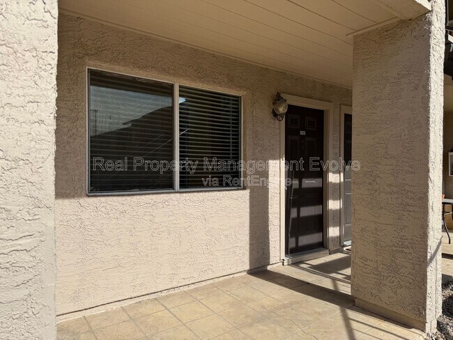Foto del edificio - 12440 N 20th St