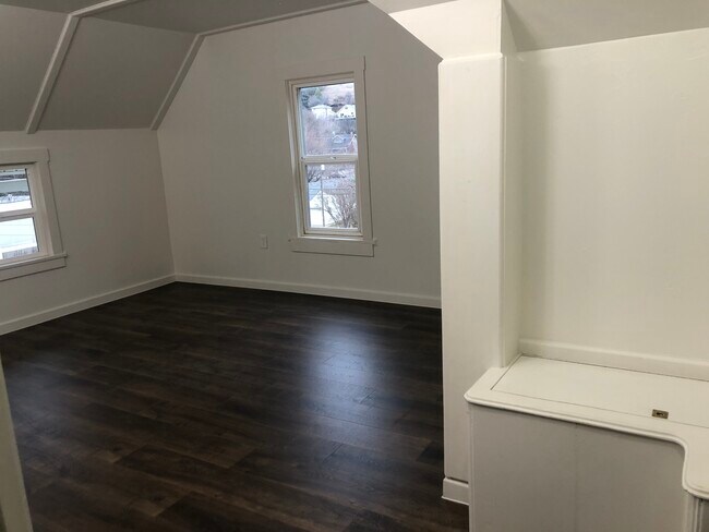 Foto del edificio - 708 S East St