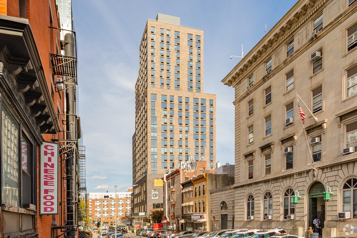 Building Photo - Plank Road Apartments
