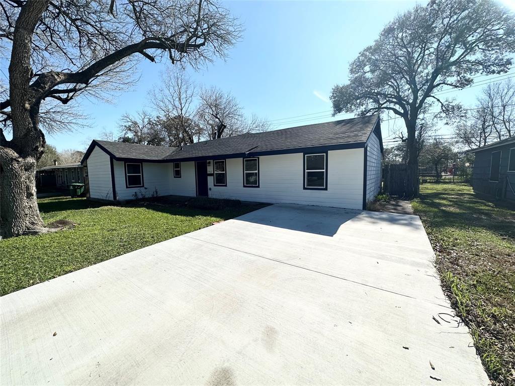 5962 Ridgeway Dr, Houston, TX 77033 House Rental in Houston, TX