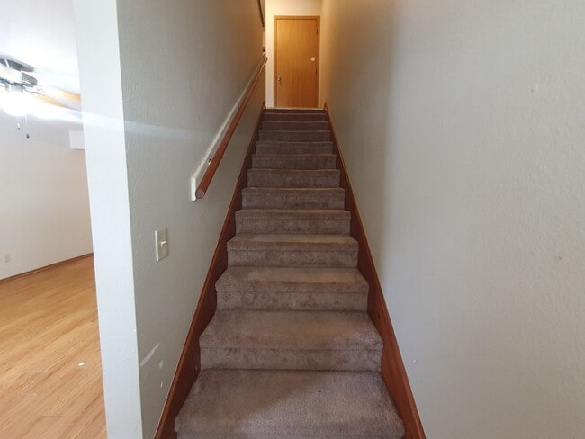 Building Photo - 20390 Skyview Dr